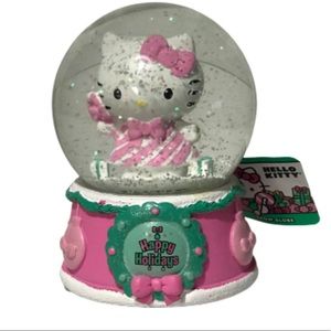 Hello Kitty Happy Holiday Snow Globe
